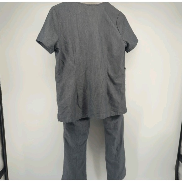 FIGS Scrubs Set Size Small Top Pants Charcoal Grey Technical Collection READ - Picture 13 of 13